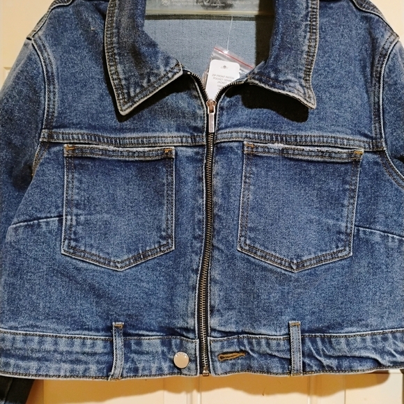 New With Tags Bebe Size Medium Women's Denim Zip Front Patch Pocket Jacket - Picture 7 of 12